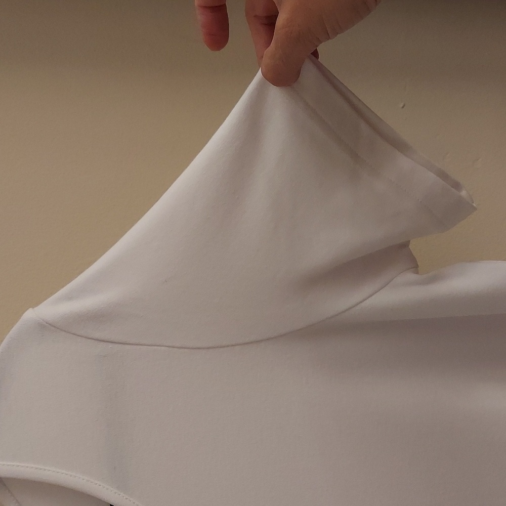 BLAIR White Short Sleeve Asymmetrical Tee Top - Picture 3 of 9